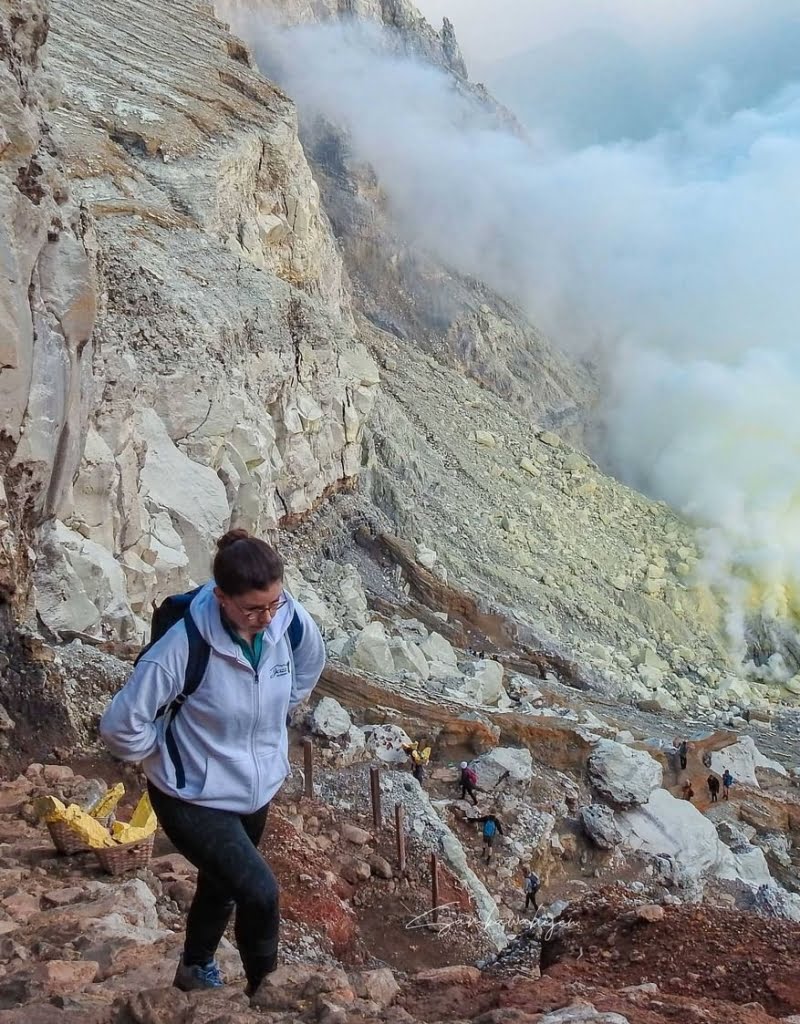 Kawah Ijen Midnight Tour From Banyuwangi 