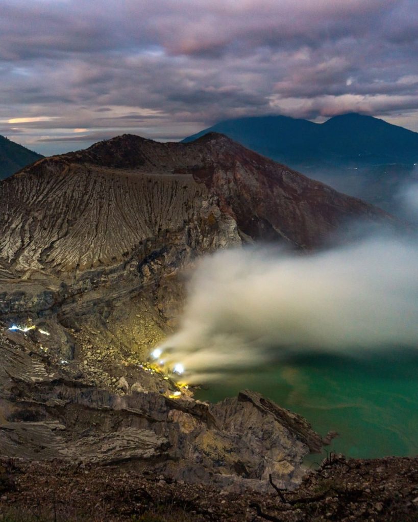 Ijen crater tour from surabaya 2 Day 1 night