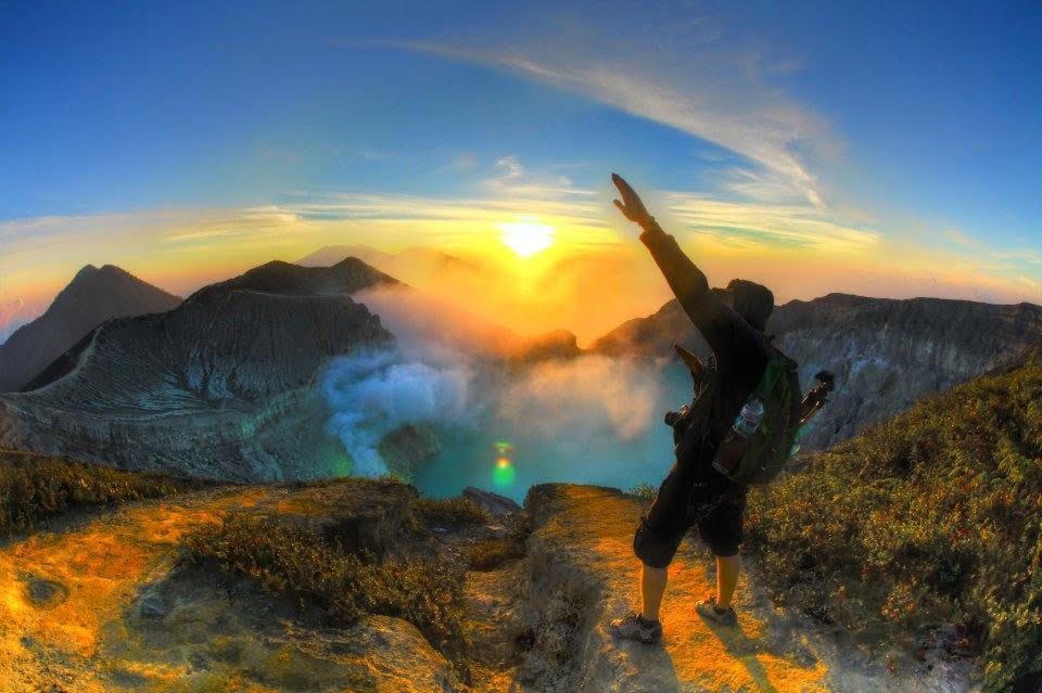 kawah ijen sunset